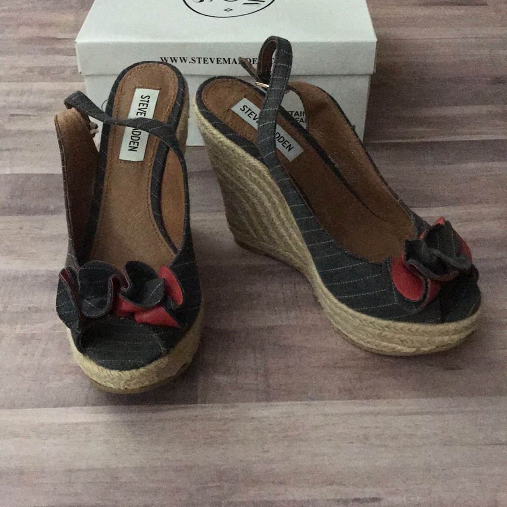 Steve Madden Peep Toe Wedges
